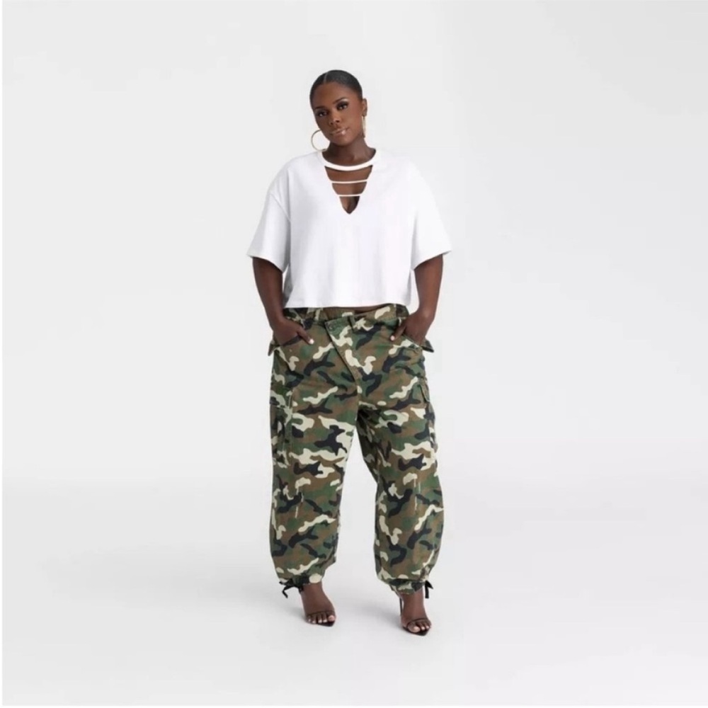 KBB KAHLANA x Target 1X Extra Large Mid-Rise Straight Leg Cargo Jogger Camo Pant - Picture 3 of 8